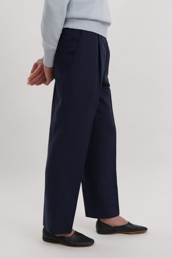 New Product Introduction: The Pencil Pants! – A Kind of Guise